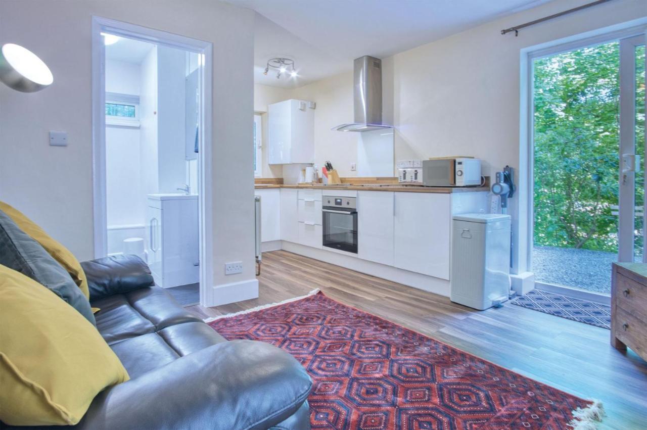 Croft Court - 1 Bedroom Apartment - Tenby Eksteriør billede